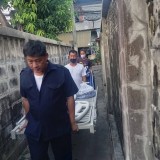 มูลนิธิฯ รับมอบสิ่งของจาก คุณสุปราณี ไพศาลวิโรจน์รักษ์ และคร ... Image 2