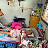 มูลนิธิฯ รับมอบสิ่งของจาก คุณเกศศุภฎาลักษณ์ มหารัตนผากูล และ ... Image 1